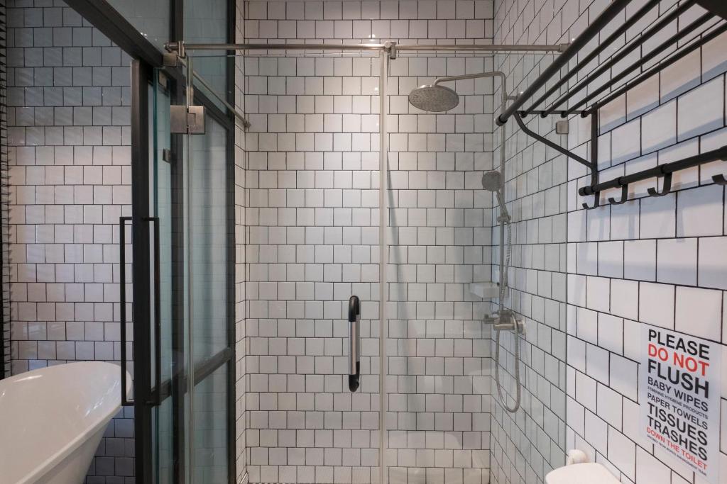 Iron32 Hotel - Resim 40