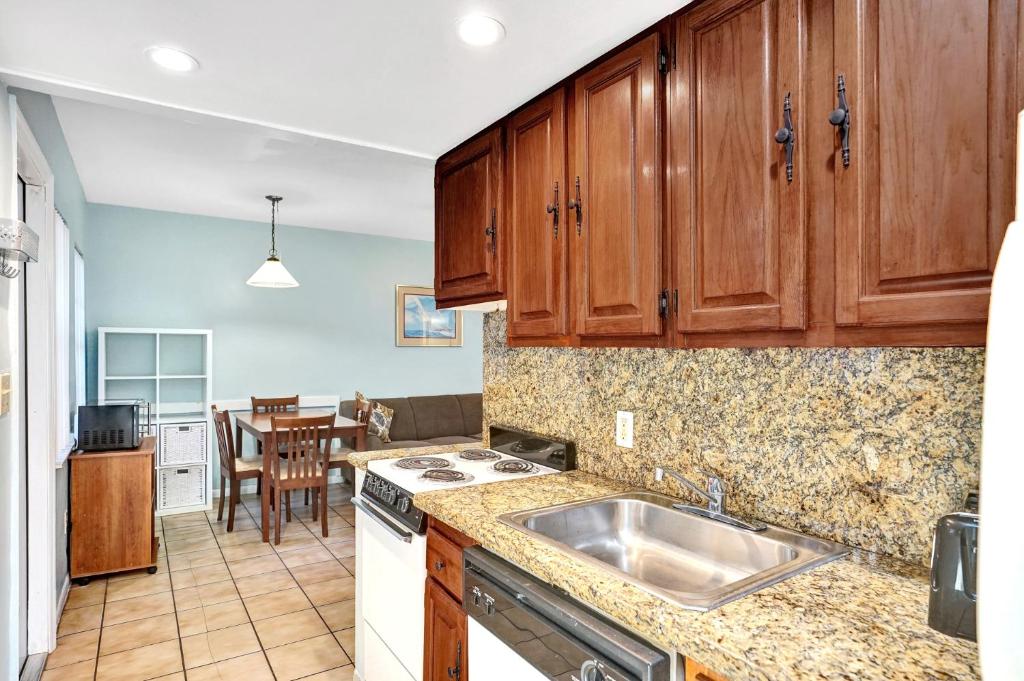 Neptune Oceanfront Rentals - One-Bedroom Suite