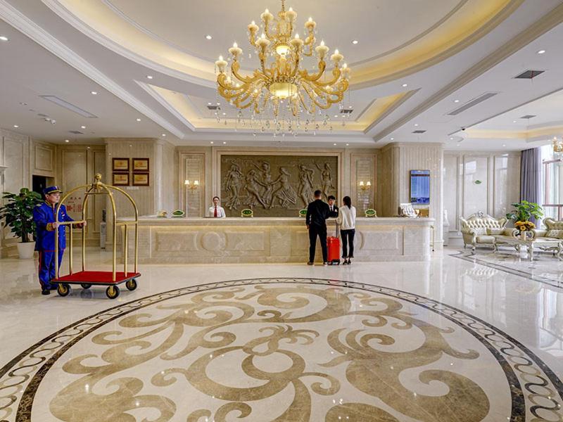 Vienna Hotel (Nanchang county ChengbiLakes Station) - Housity