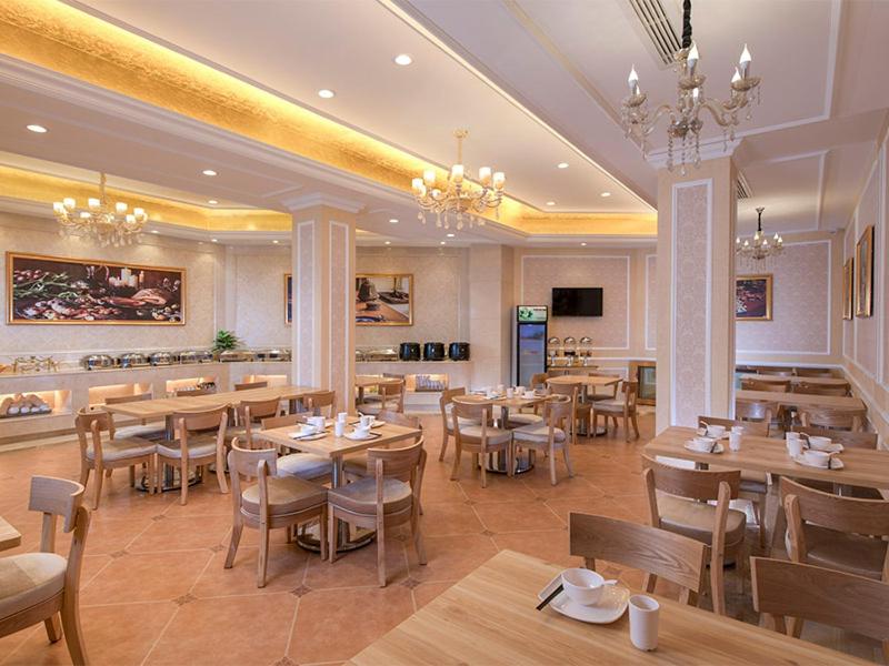 Restaurace v ubytování Vienna Hotel (Quanzhou Bus Station)