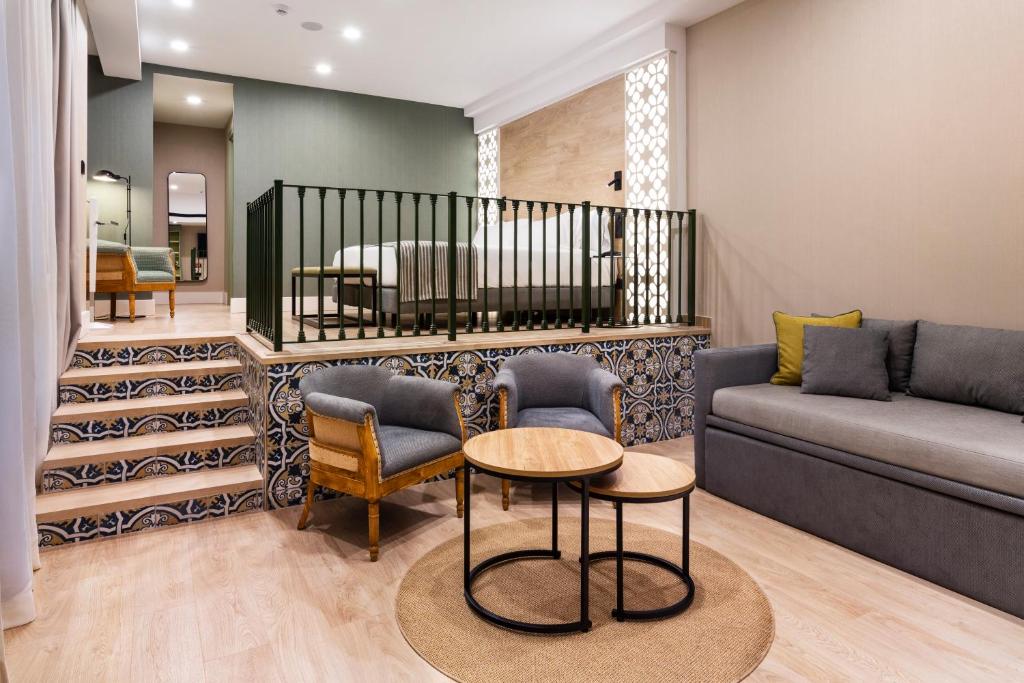 Catalonia Santa Justa - Courtyard Suite Mit Spa -Zugang