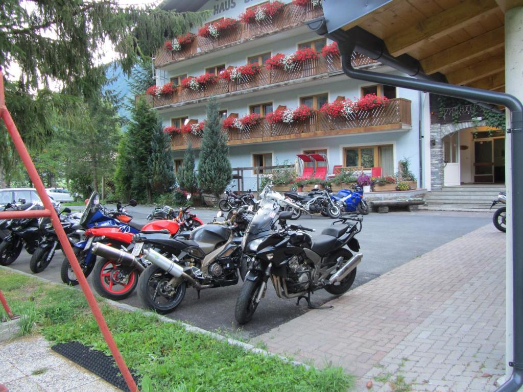 Fotografie z fotogalerie ubytování Haus Brunhilde v destinaci Fusch an der Glocknerstraße