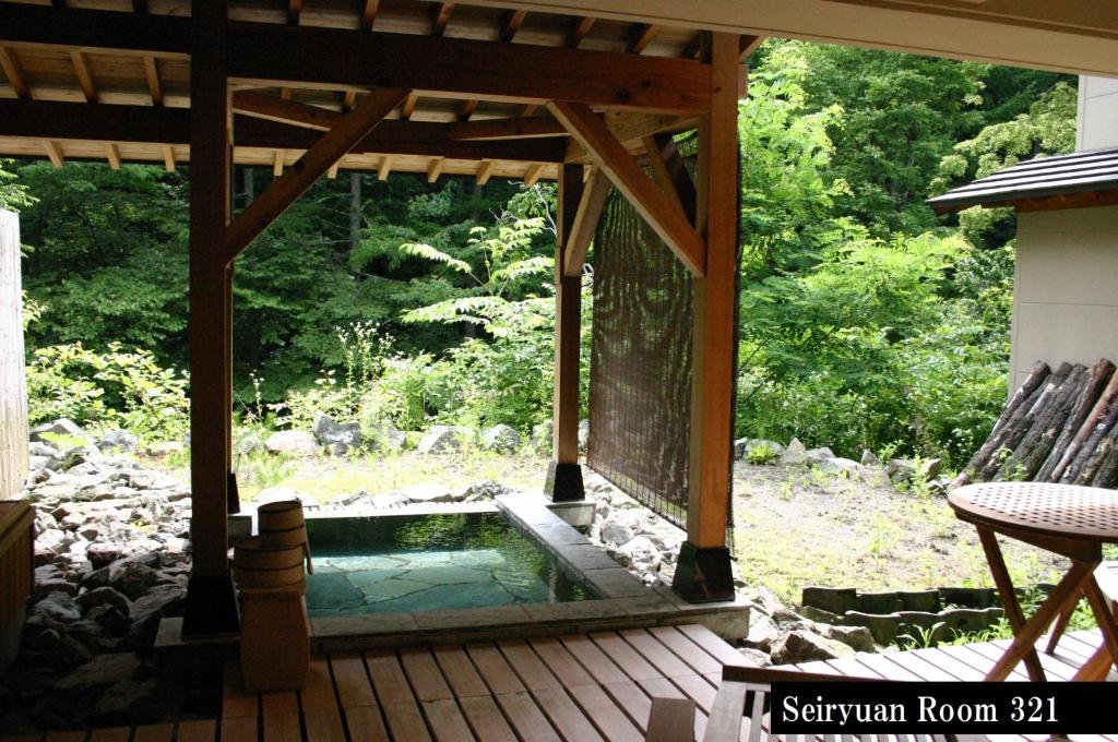 Myojinkan - Deluxe Twin Room With Open-Air Bath
