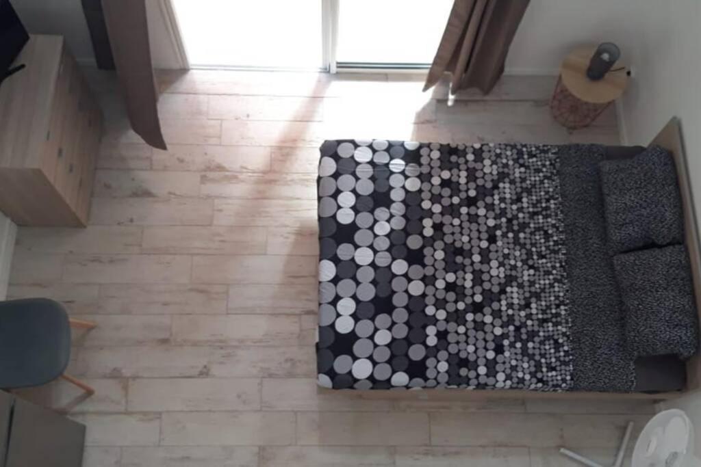 Posezení v ubytování Résidence Ti'Kéol - Appartements avec terrasse 2 à 4 personnes, piscine