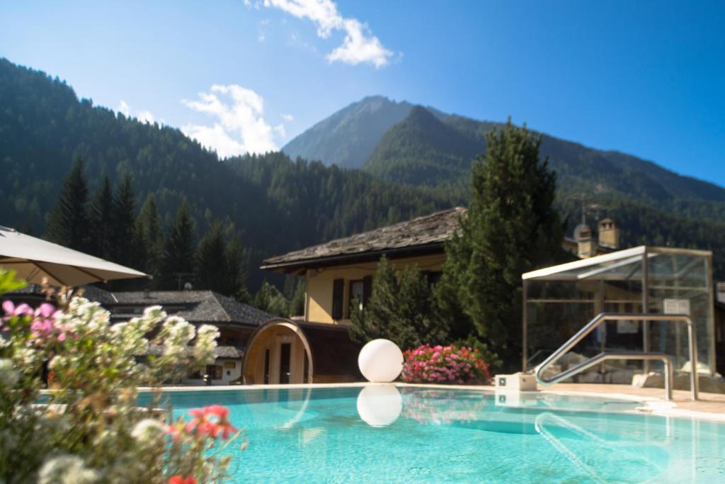 Widok na góry z tego hotelu