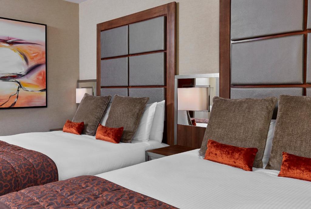 
Superior Queen Room with Two Queen Beds
