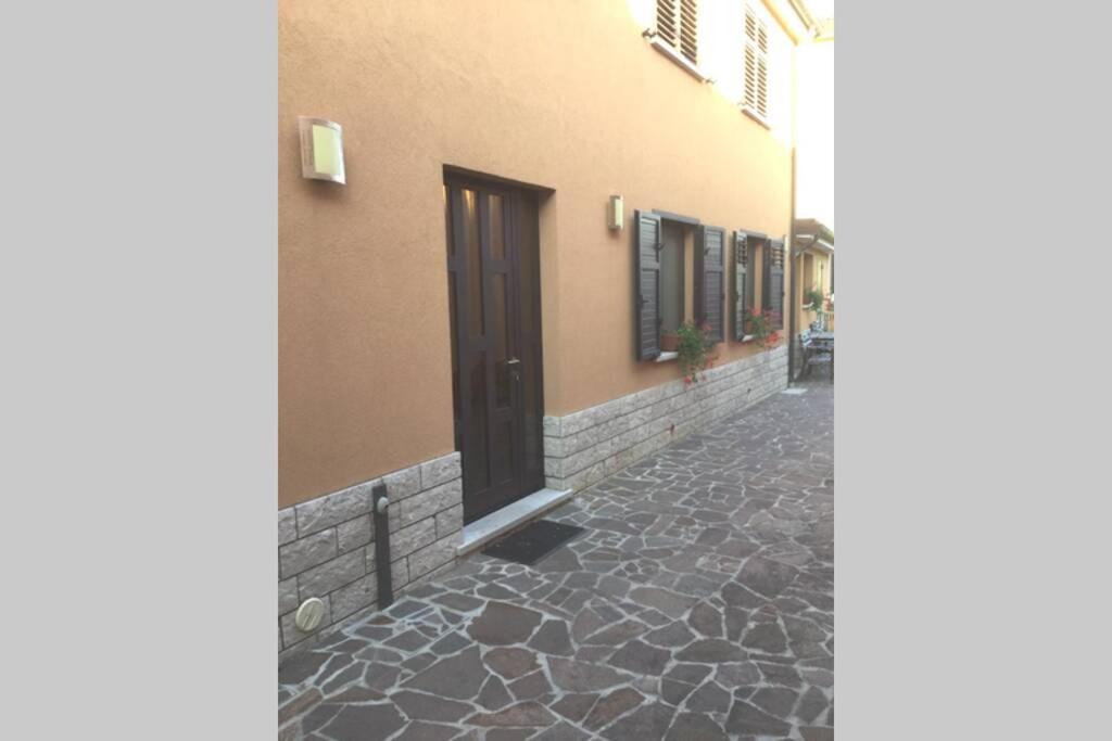 Budova, v ktorej sa dovolenkový dom nachádza
