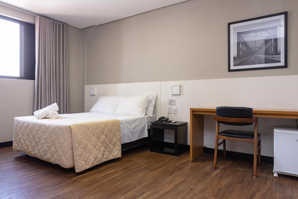  Hotel Lunes