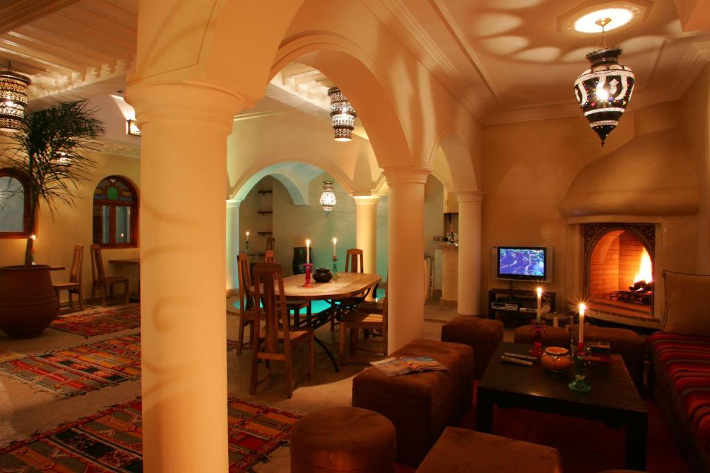 Posezení v ubytování Riad L'Emir