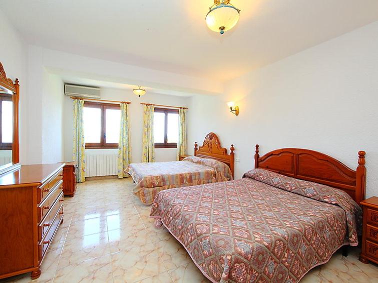 Postel nebo postele na pokoji v ubytování Seaview Villa Balcon al Mar Javea