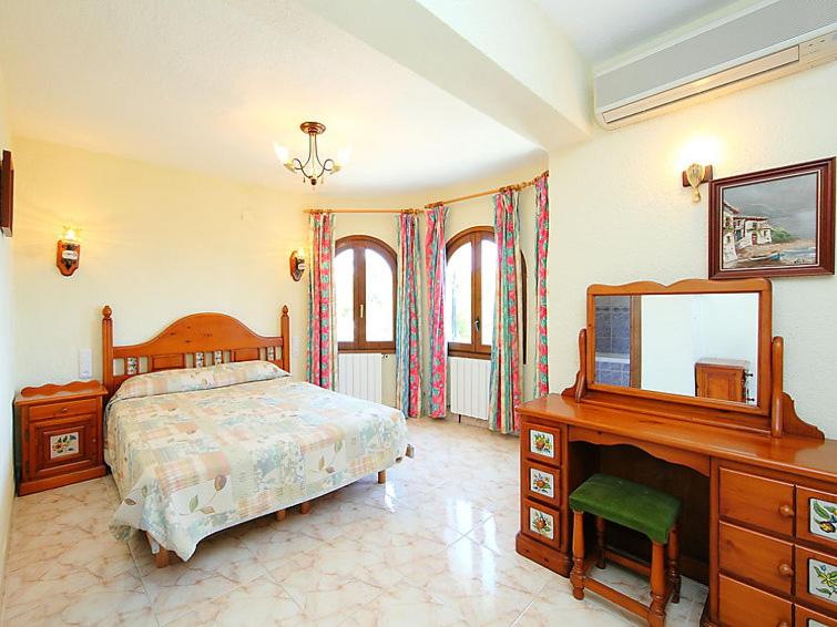 Postel nebo postele na pokoji v ubytování Seaview Villa Balcon al Mar Javea