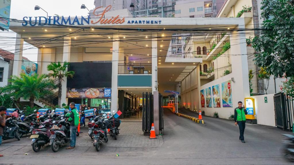 Capital O 2218 Sudirman Suites Apartement