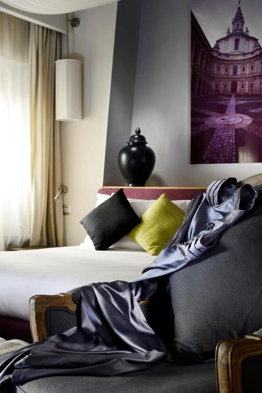 Mario De' Fiori 37 - 12