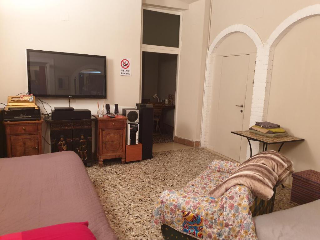 TV a/nebo společenská místnost v ubytování La Casa di Daniele