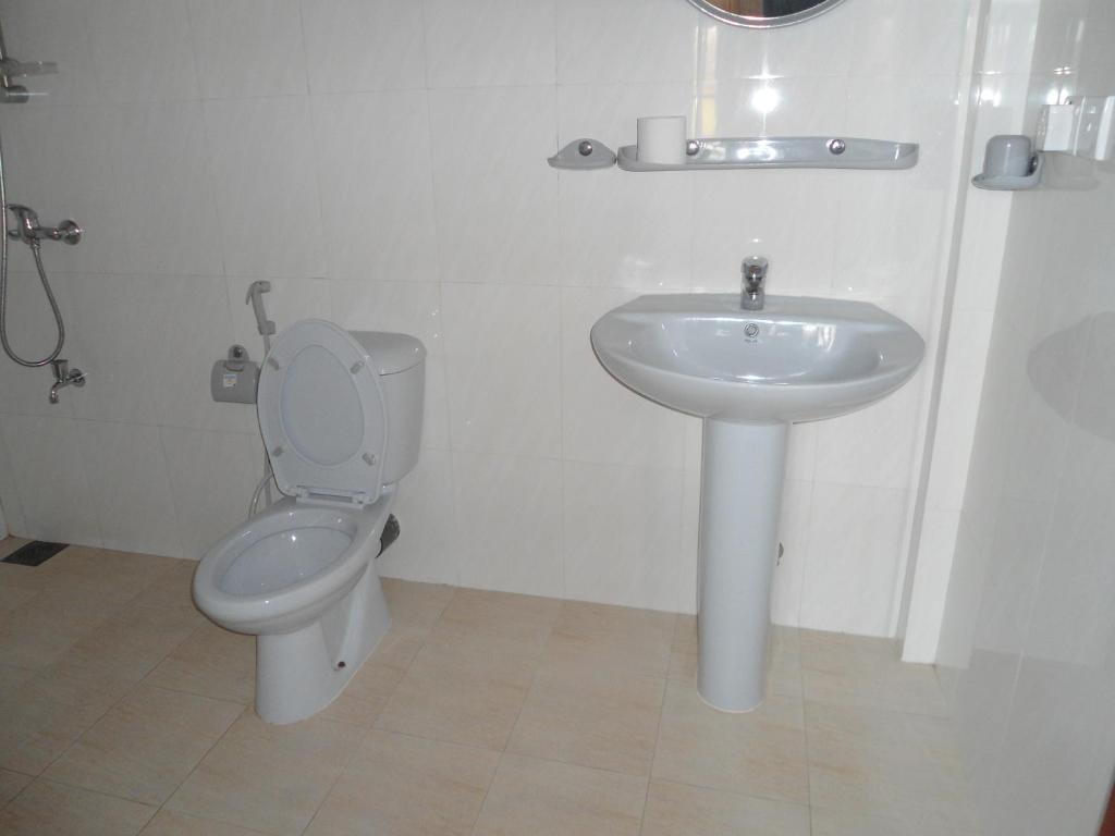 Vannituba majutusasutuses Main Reef Guest House