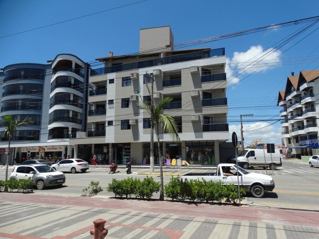 APARTAMENTO BOMBAS avenida principal