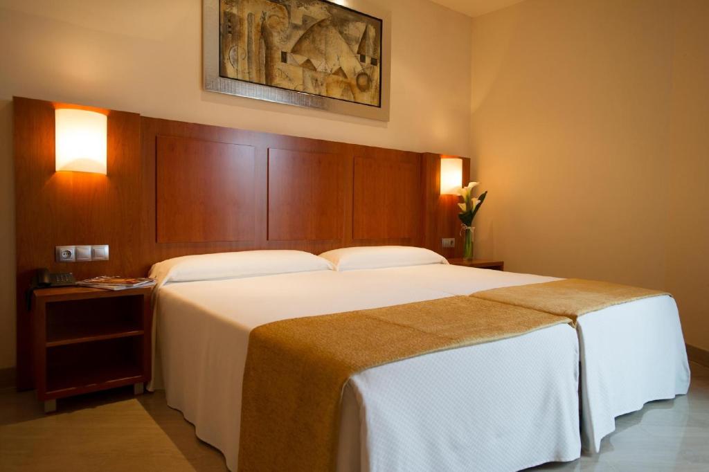 Leflet Valme - Triple Room