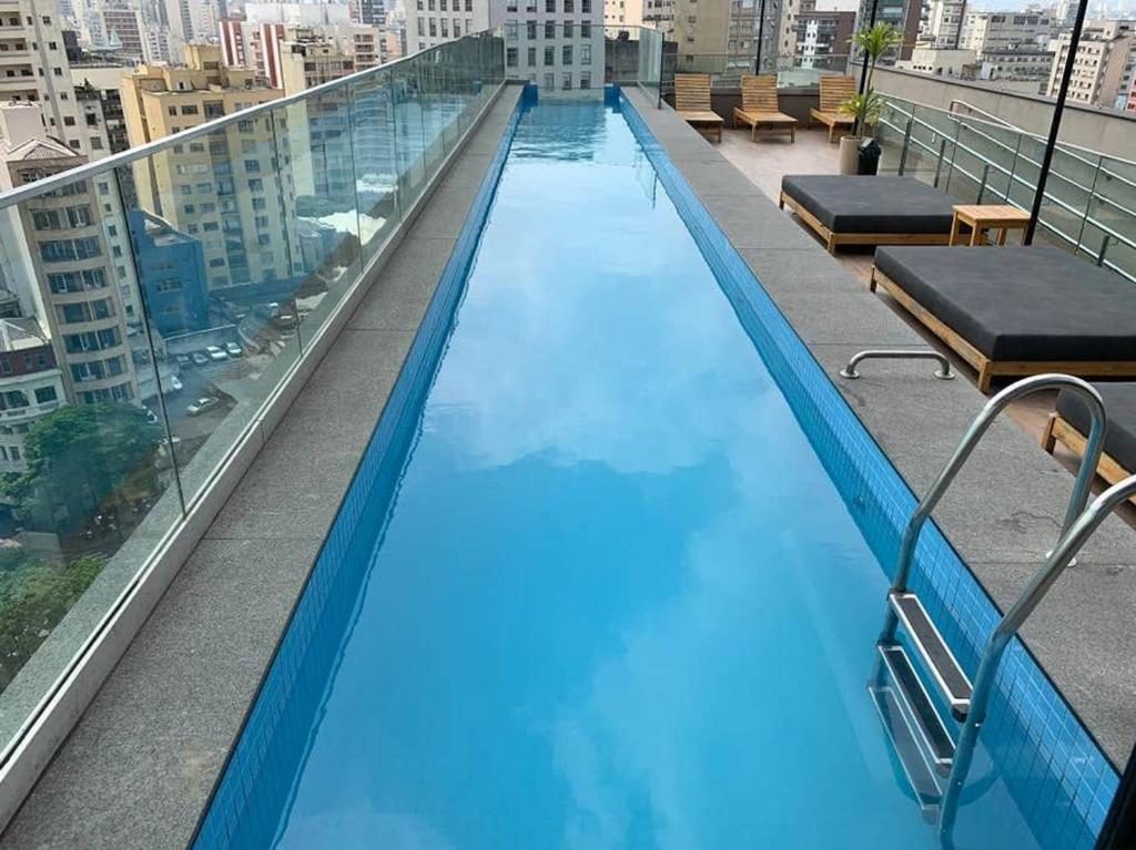  AP C/INFINITY POOL LARGO DO AROUCHE CD414