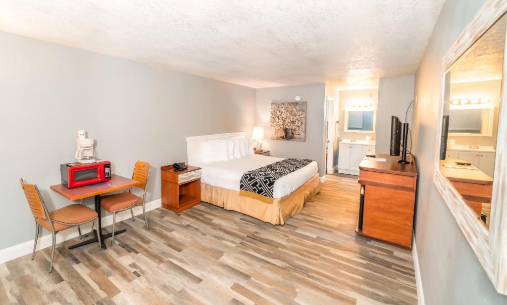 Sunshine Inn - King Room