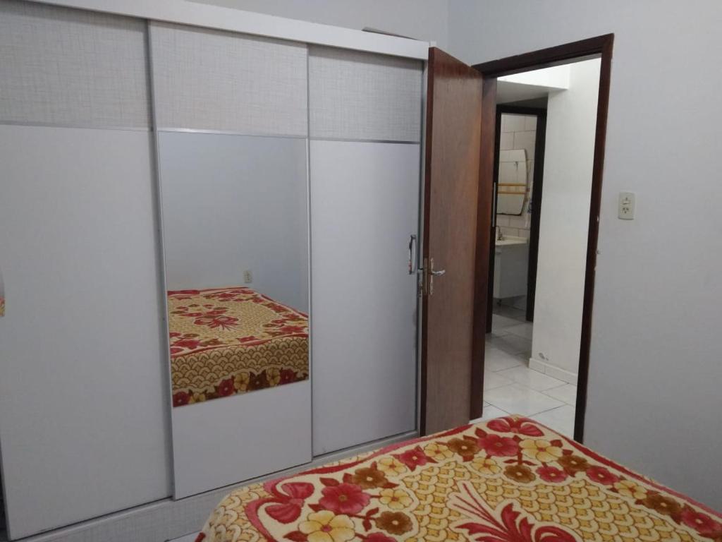  CASA 3 DORM COMPLETA A 700 M DO MAR - IMBITUBA