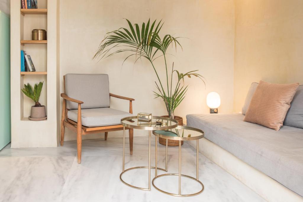 Anafiotika hideaway acropolis Athens by Cycladica