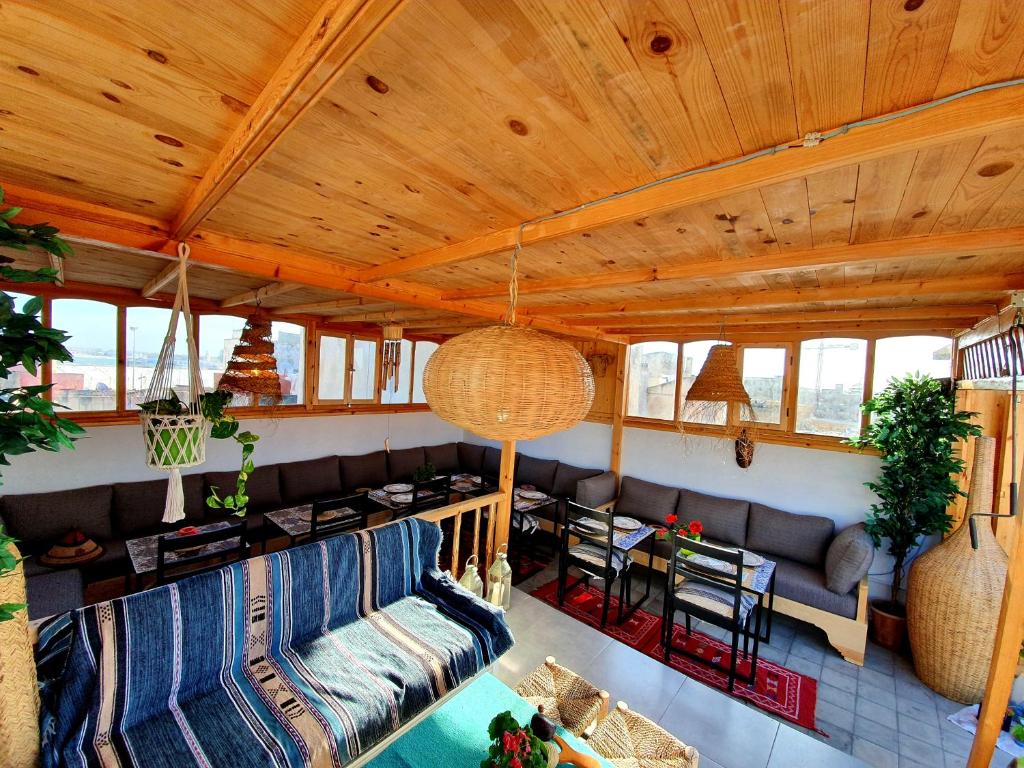 Posezení v ubytování Art Riad Au Bord De La Mer