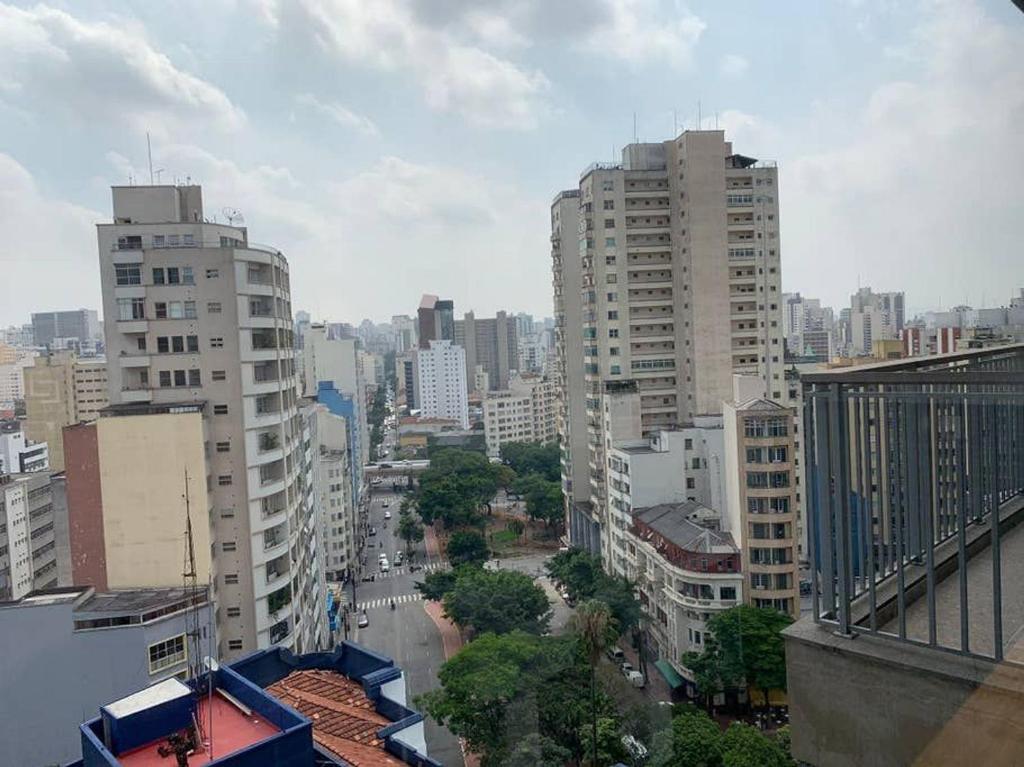  AP C/INFINITY POOL LARGO DO AROUCHE CD414
