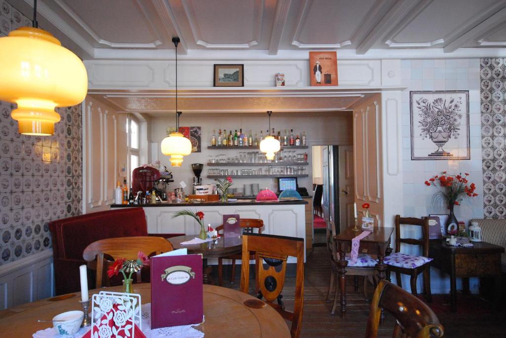 Lounge nebo bar v ubytování Hotel Cafe Frida