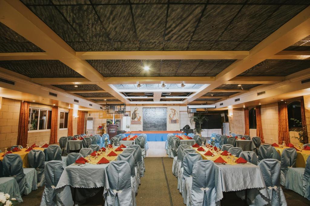 Restaurace v ubytování The Royal Mandaya Hotel