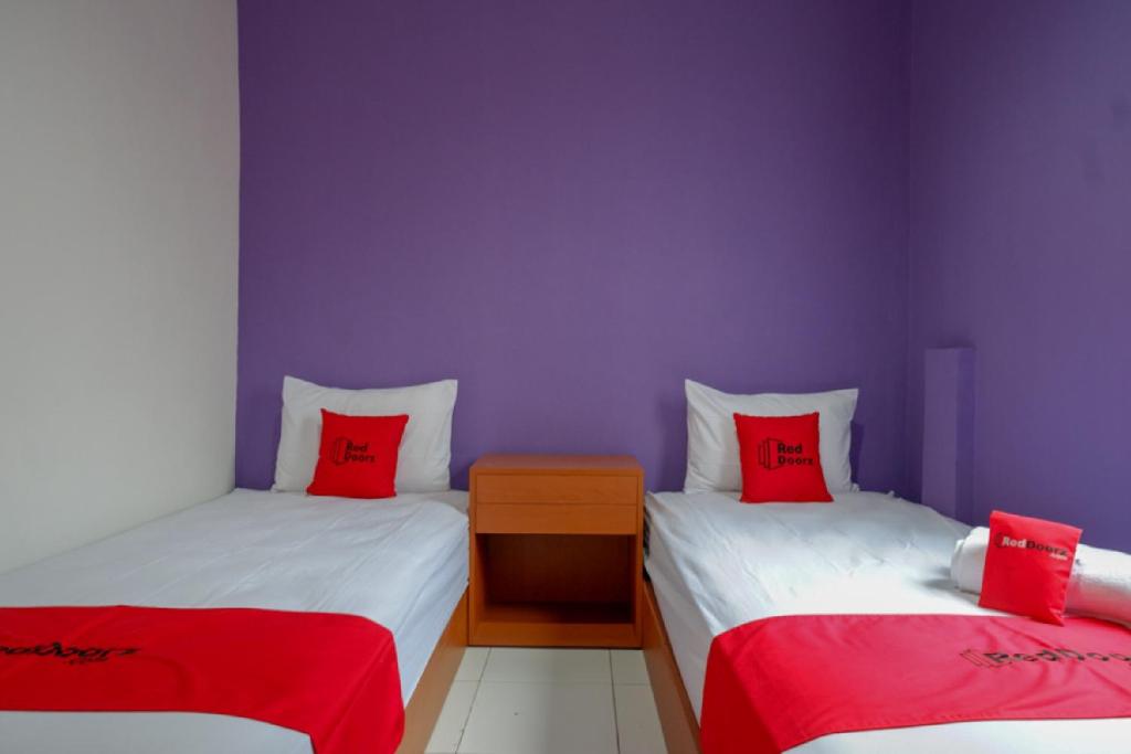 RedDoorz near Alun Alun Kaliwungu Kendal - Tweelingzaal