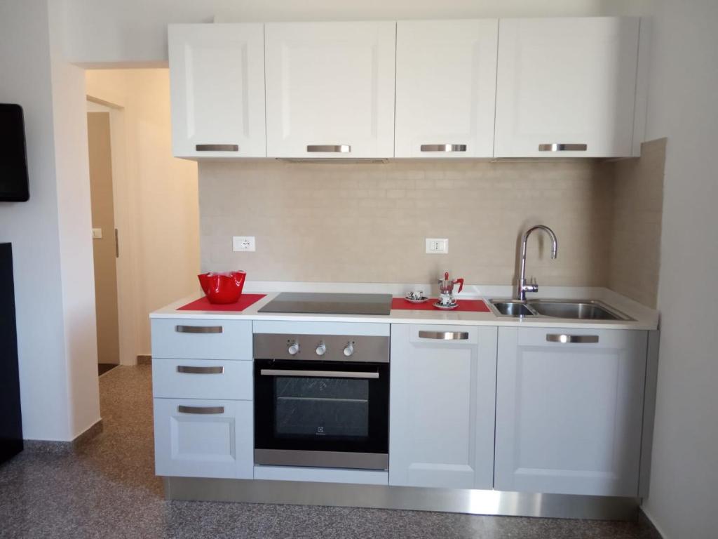 Red Tower Venice Apartment - 2 mins from VCE Airport- free Wifi - Casa De Una Habitación