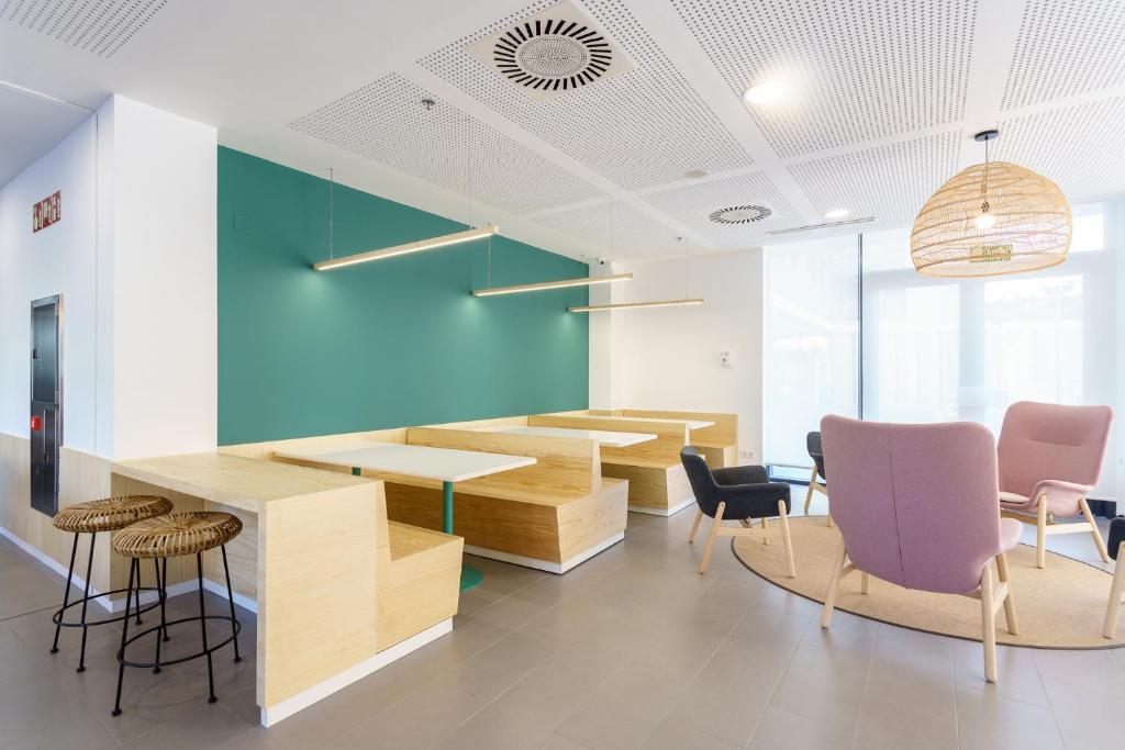 A seating area at Residencia Universitaria Resa Campus Málaga