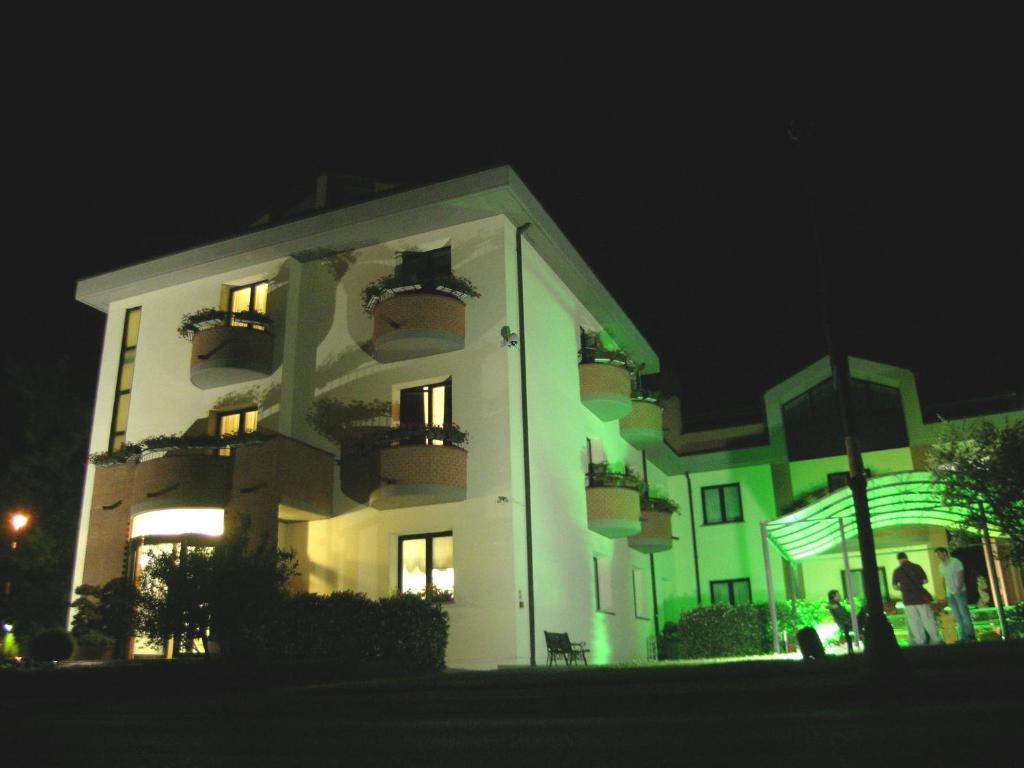 Budova, v ktorej sa hotel nachádza