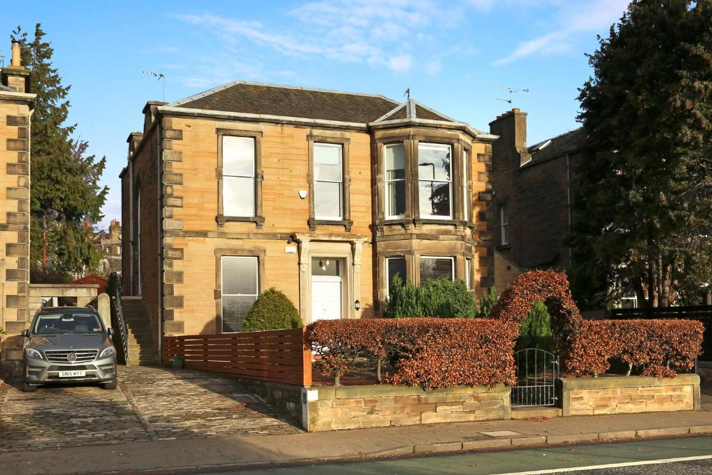 Corstorphine Road - Murrayfield View