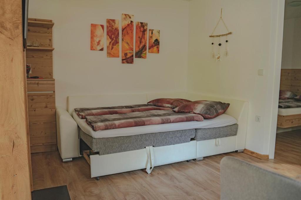 Postel nebo postele na pokoji v ubytování Hiša Katja-Privat wellness