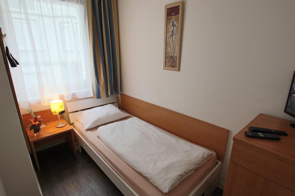 Centro Hotel Oberhausen - Economy Single Room