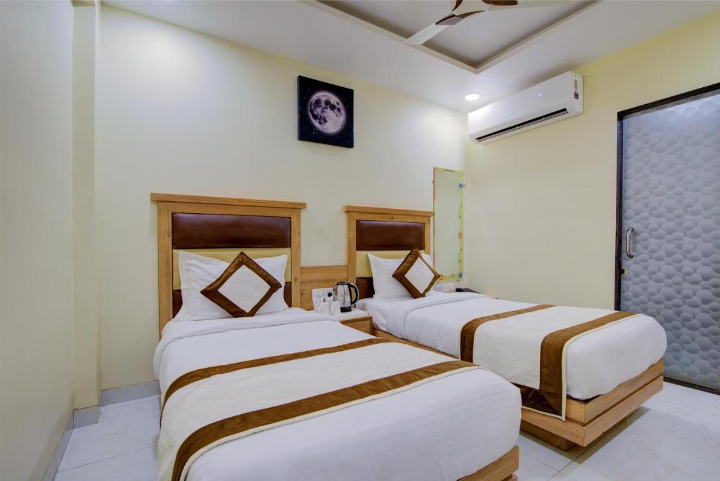 Hotel Amar International photo