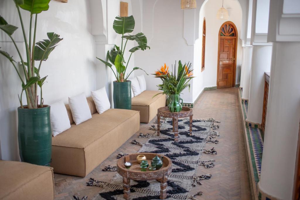 Ein Sitzbereich in der Unterkunft Riad Palais Calipau