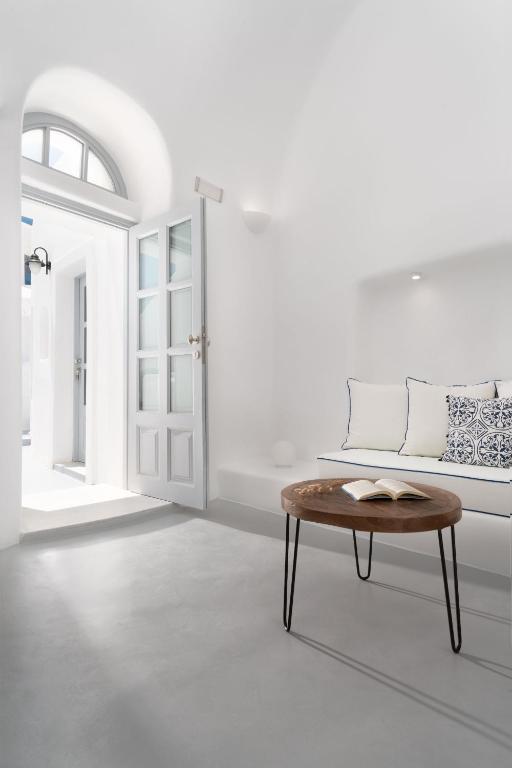 Posezení v ubytování Oia Spirit Boutique Residences