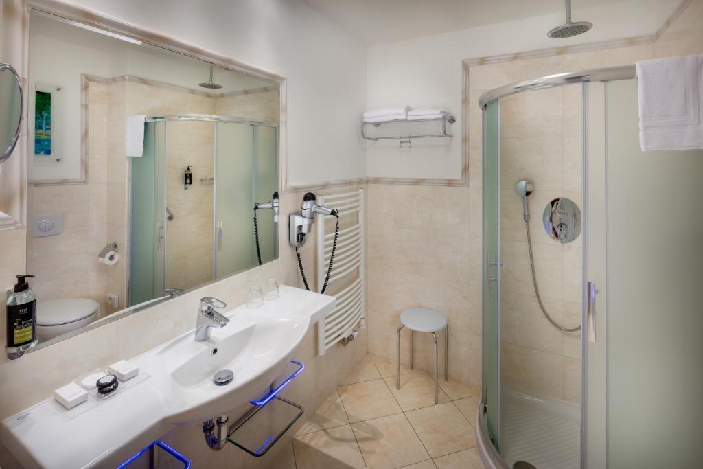 Ensana Hvezda - Imperiál - Neapol - Resim 11