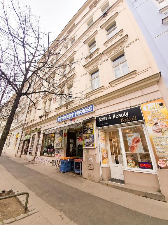 Budynek, w którym mieści się apartament