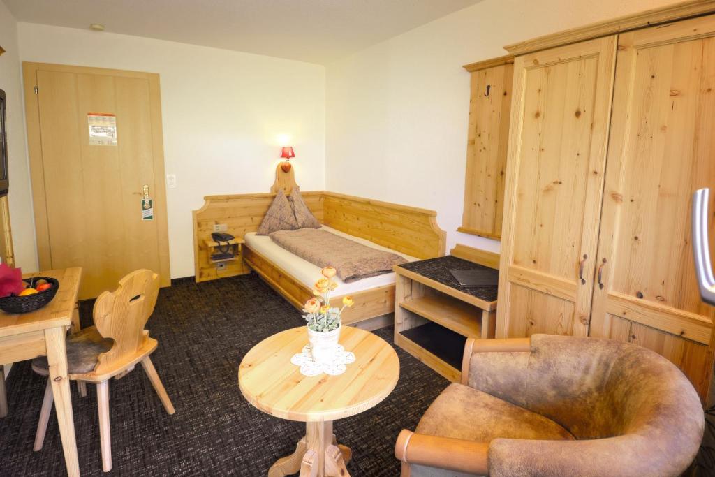 Posezení v ubytování Hotel Restaurant Alpina