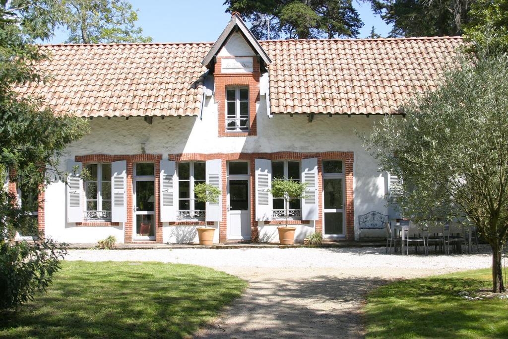 Villa traditionnelle au coeur du bois de la chaise, Noirmoutier-en-l'Île –  Tarifs 2024