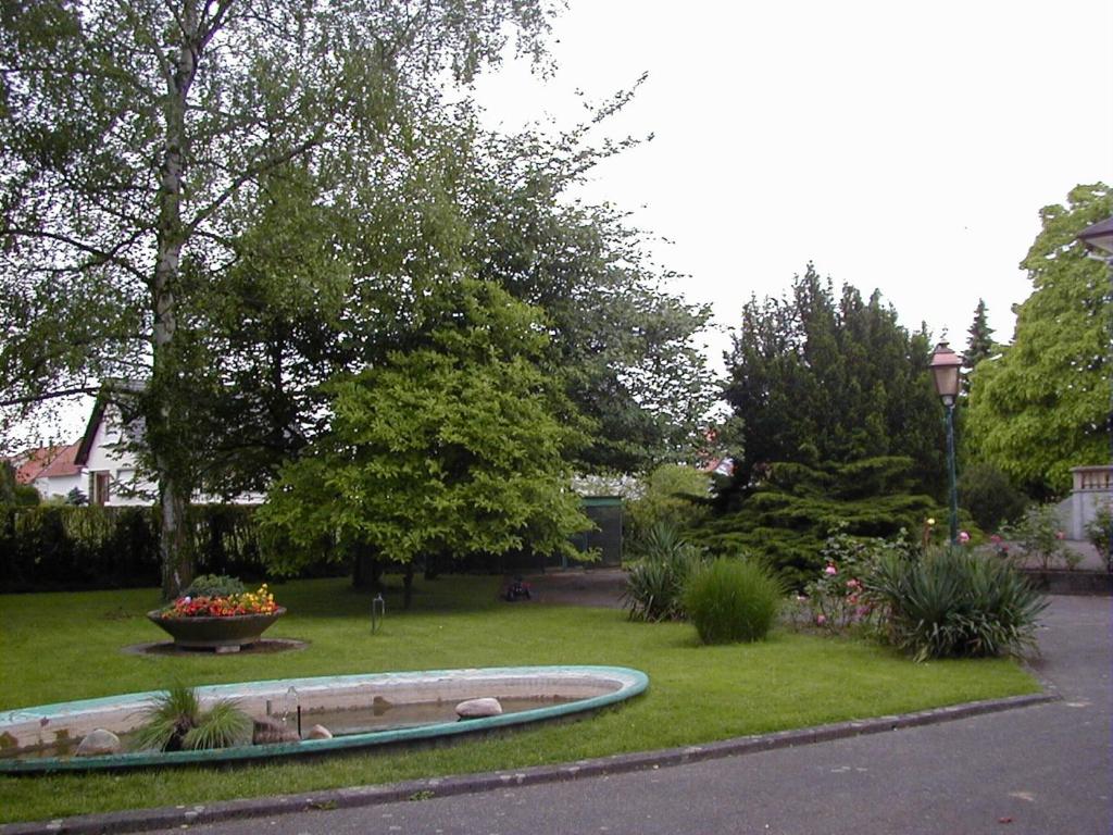 Zahrada ubytování Hôtel-Restaurant A La Couronne