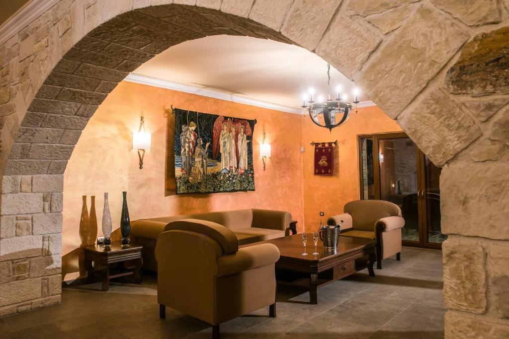 Część wypoczynkowa w obiekcie Villa Kastello Kalliste, Wine Dark Sea Villas
