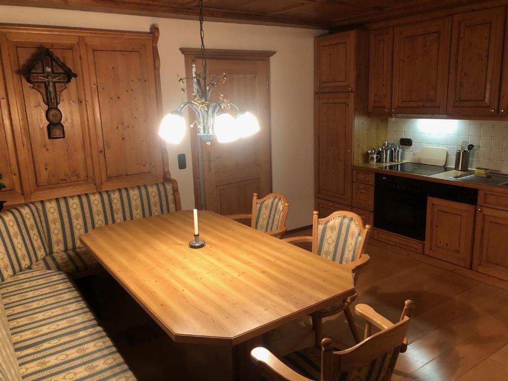 Kuchyň nebo kuchyňský kout v ubytování Alpenhotel Widderstein