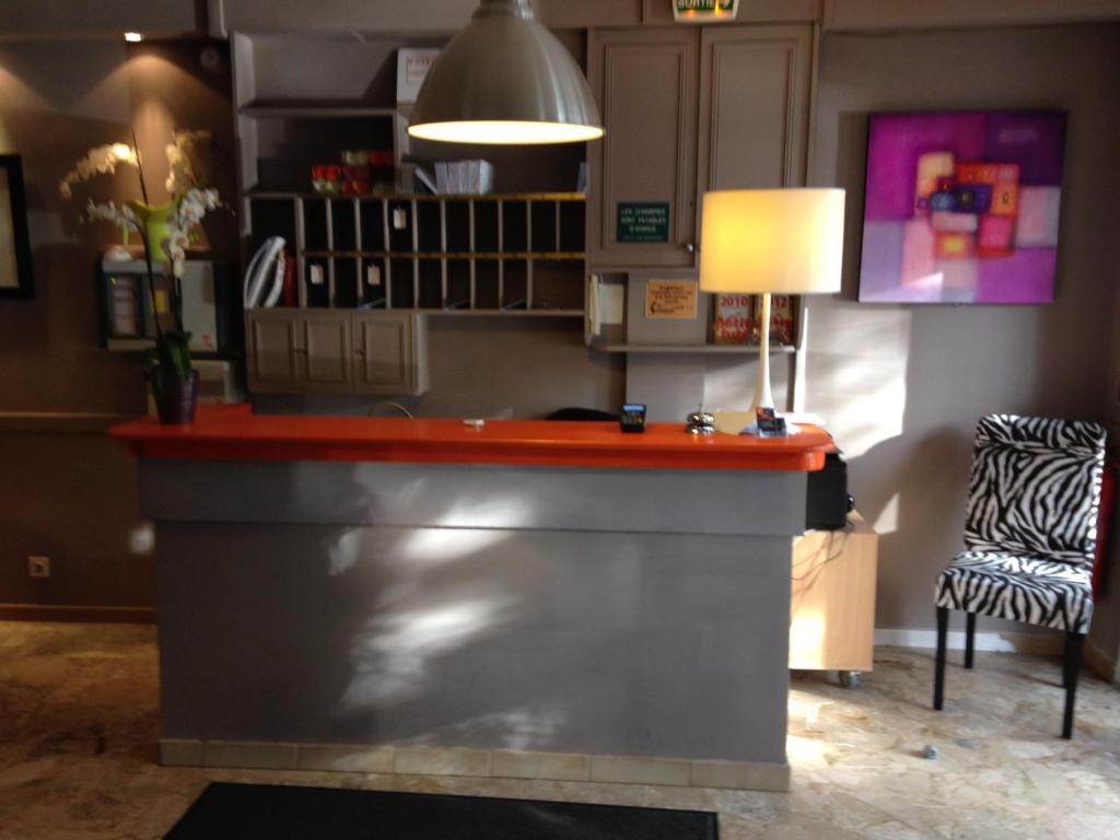 Hôtel L'Eau Des Collines - Resim 19