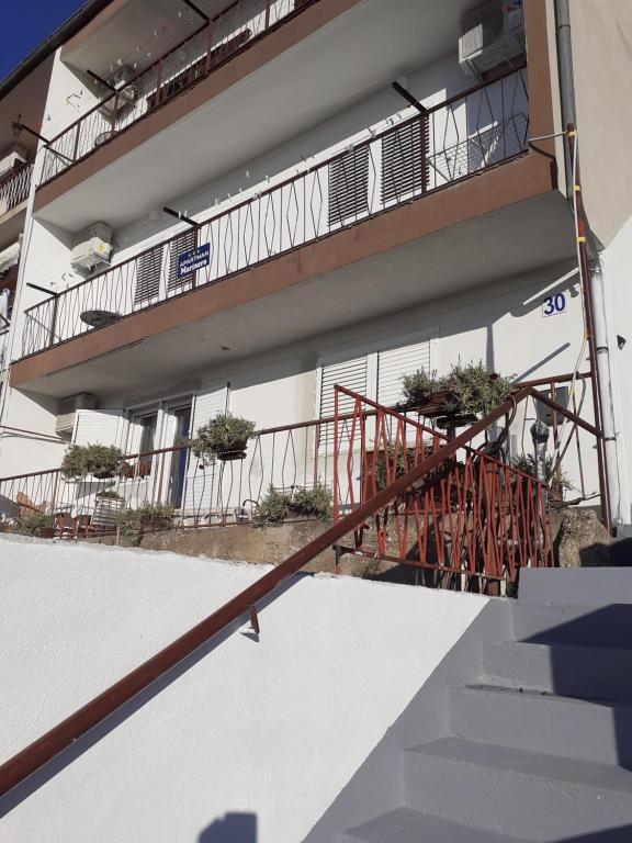 Apartment Marinero Šibenik - One-Bedroom Apartment With Sea View And Balcony