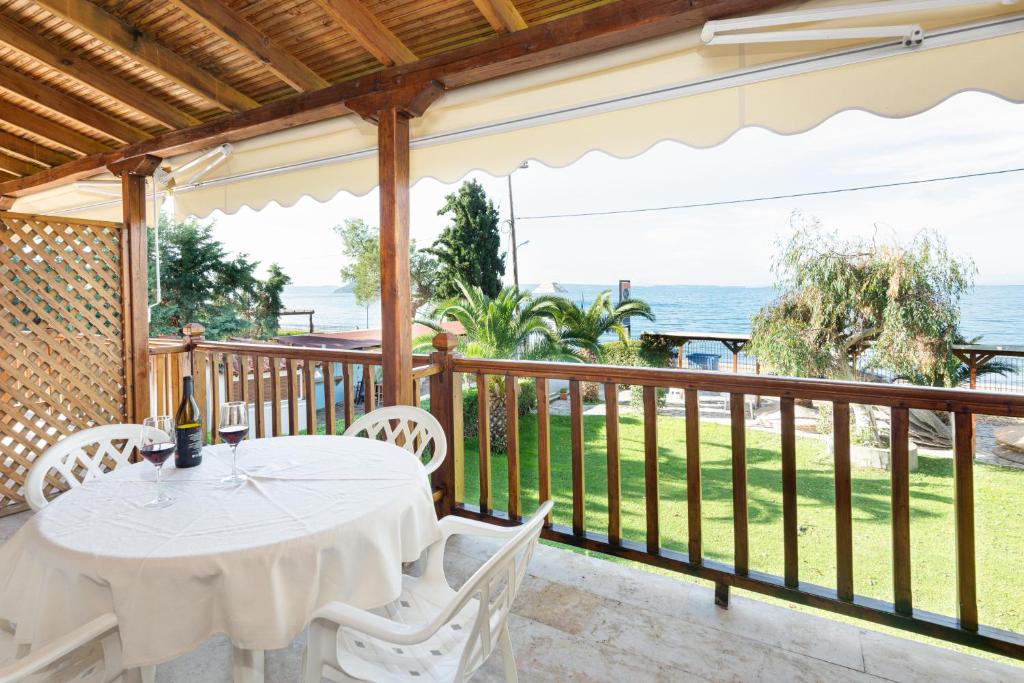 Balkón nebo terasa v ubytování Regos Resort Hotel