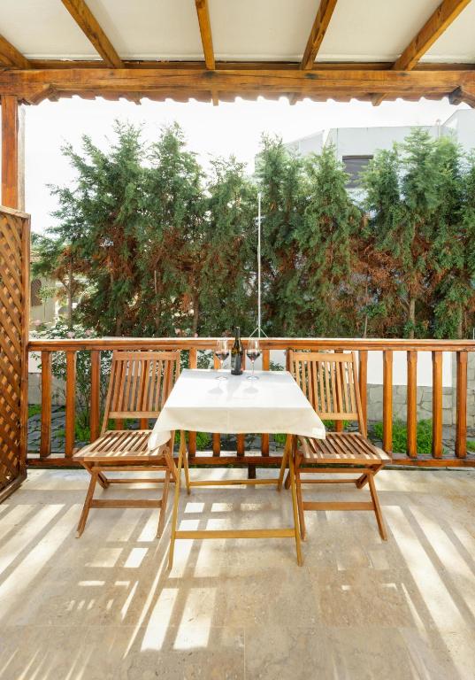 Balkón nebo terasa v ubytování Regos Resort Hotel